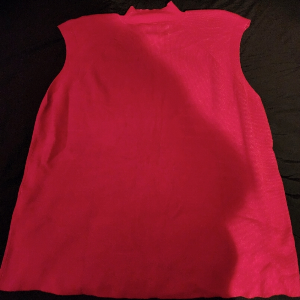 Sleeveless sweater